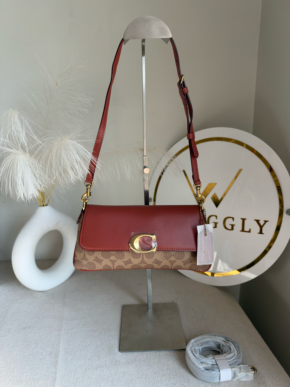 The Essential Archive Shoulder Bag - Rust Red