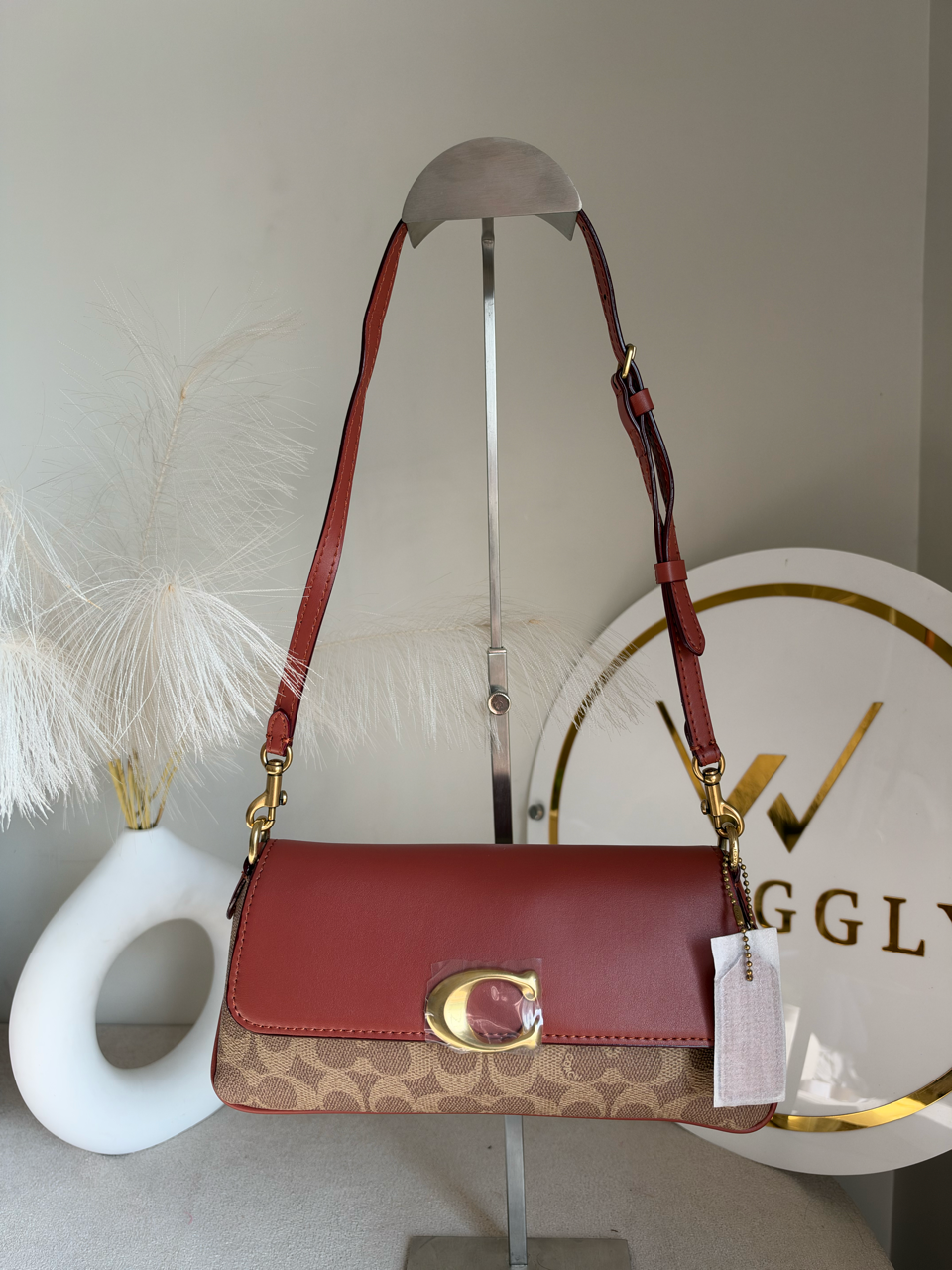 The Essential Archive Shoulder Bag - Rust Red