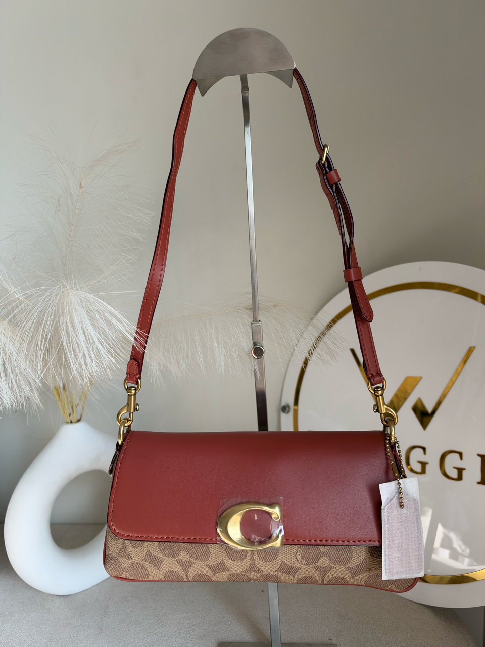 The Essential Archive Shoulder Bag - Rust Red