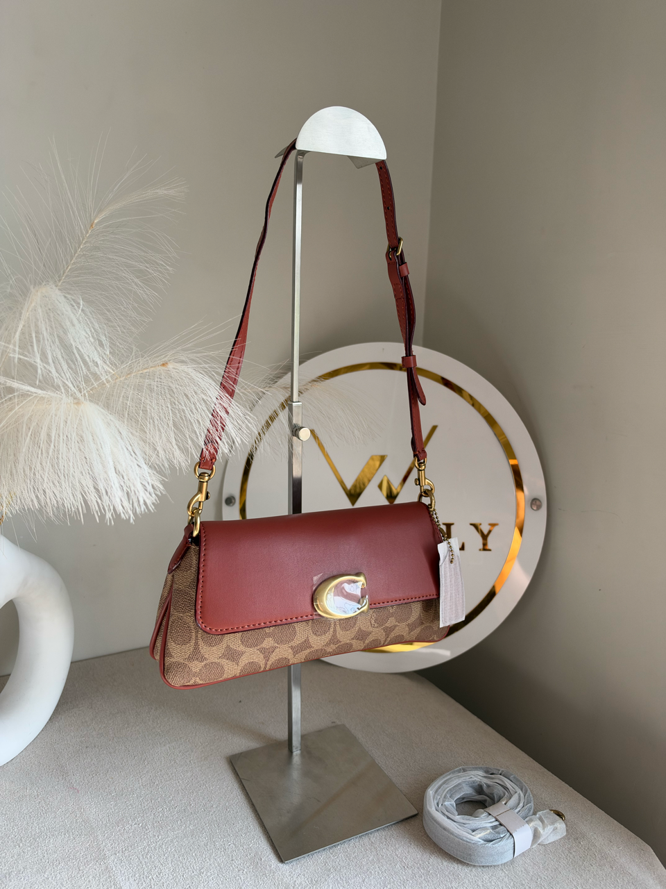The Essential Archive Shoulder Bag - Rust Red