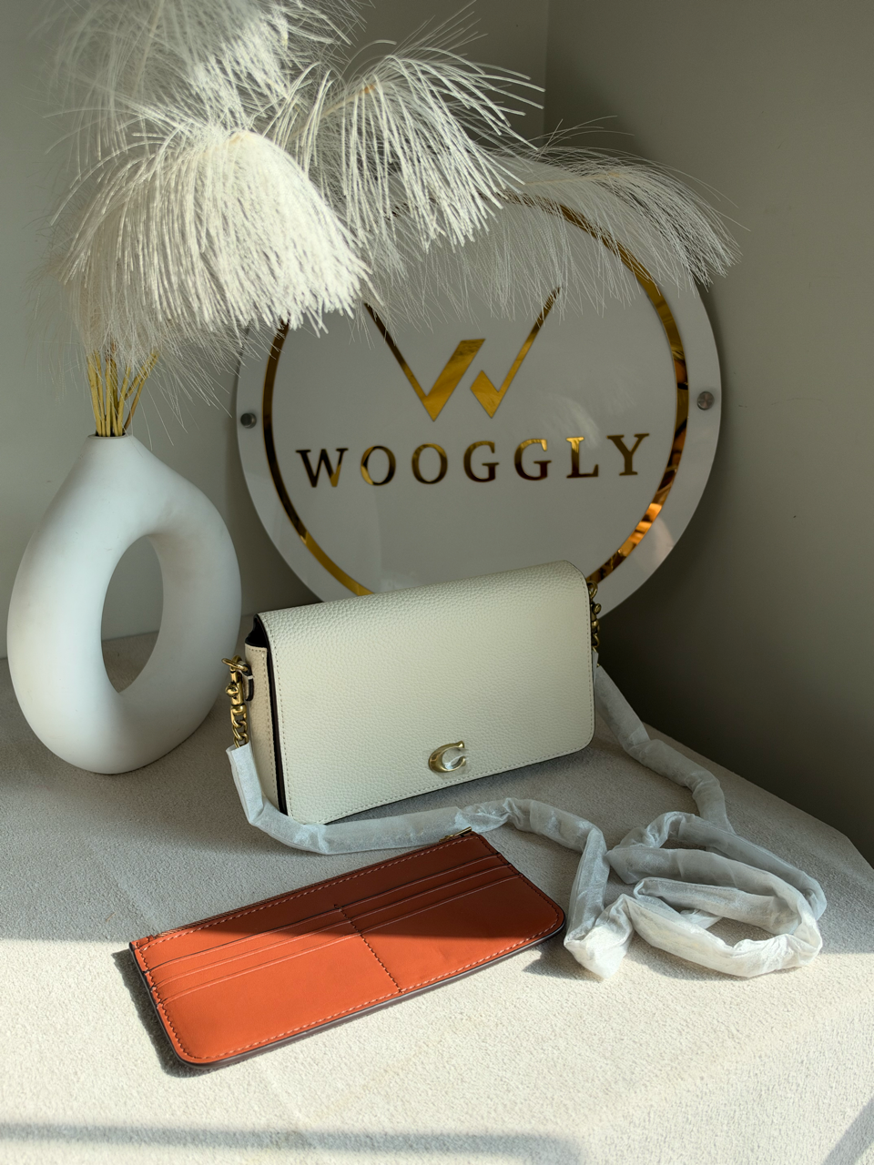 High Quality Crossbody Bag with Chain & Wallet - White with Brown Wallet