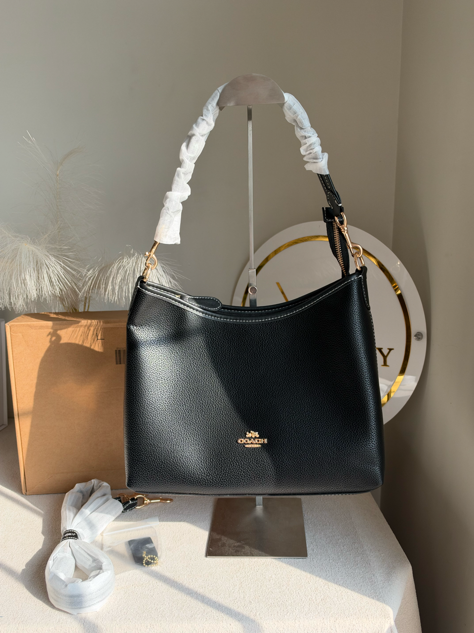 Laurel Shoulder Bag with Box Packing - Black