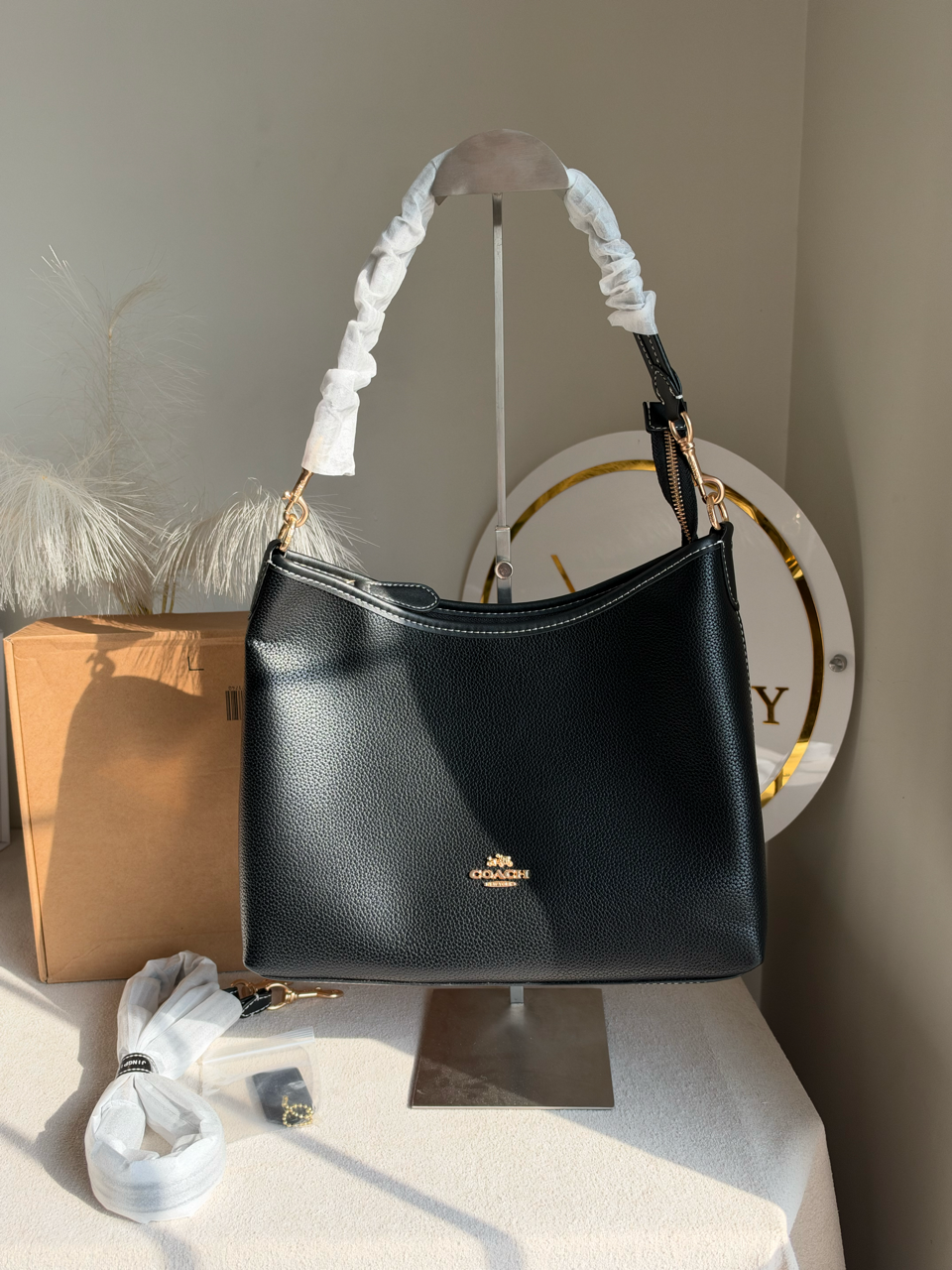 Laurel Shoulder Bag with Box Packing - Black
