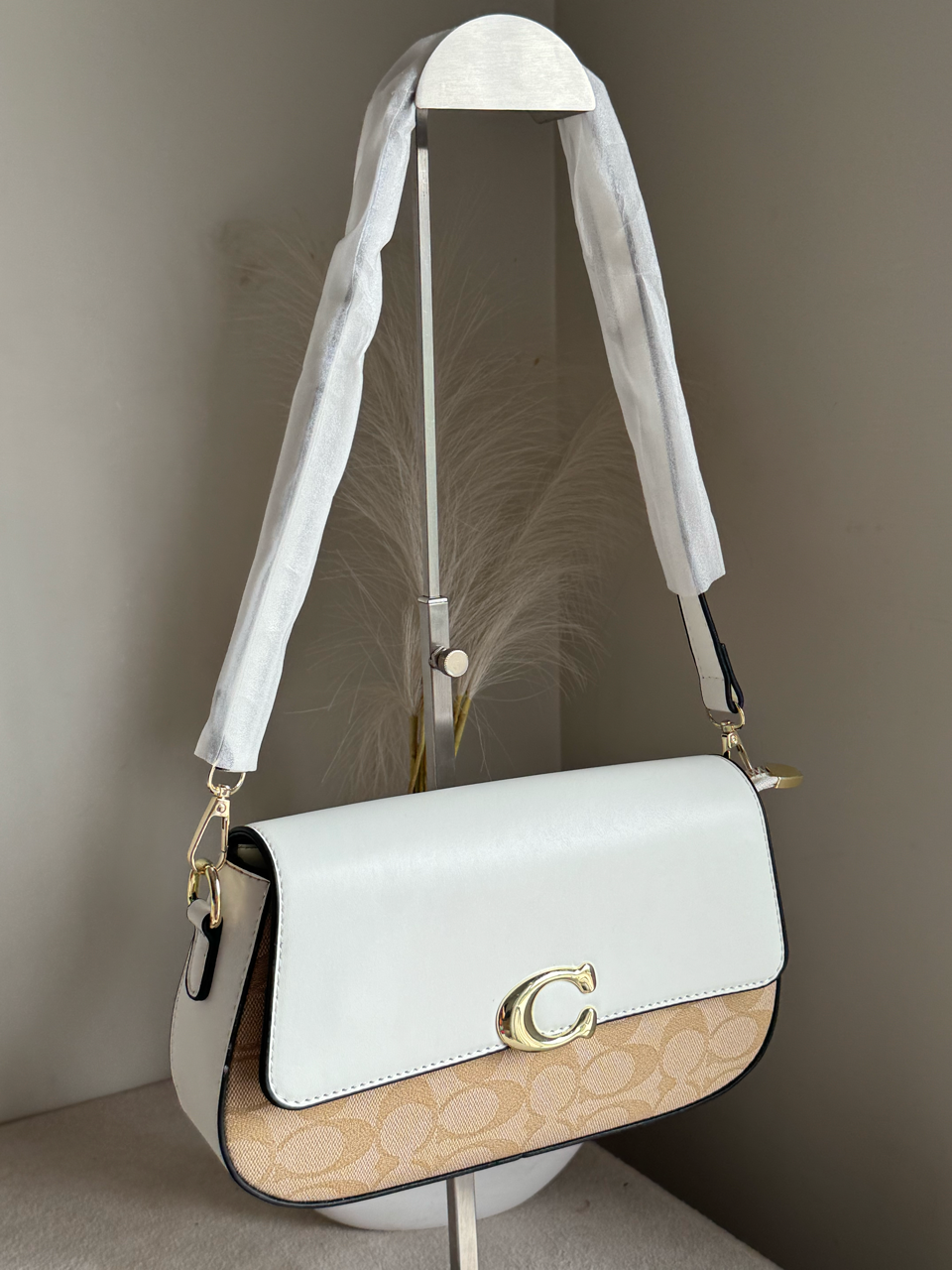Luna - White & Beige