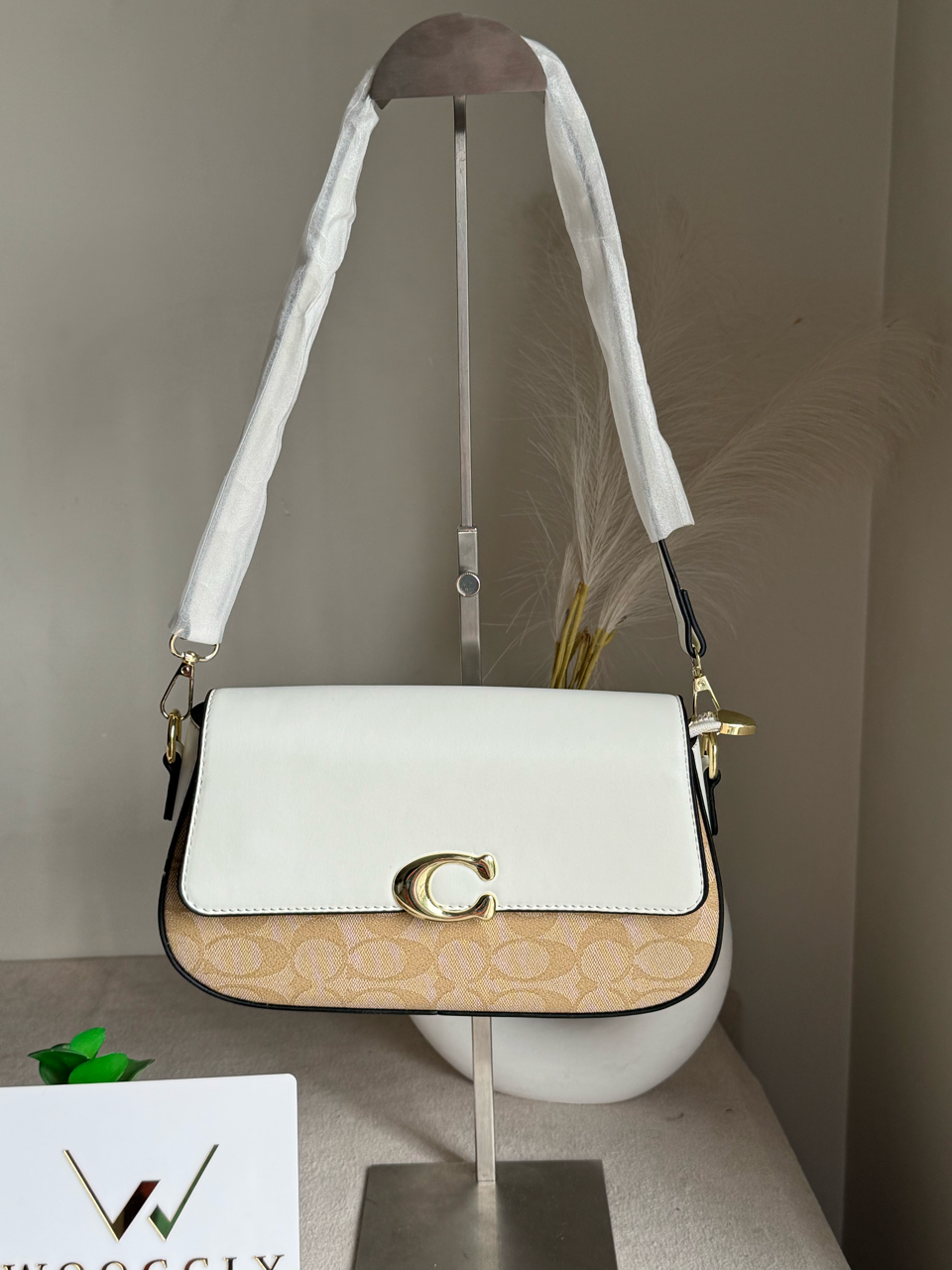 Luna - White & Beige