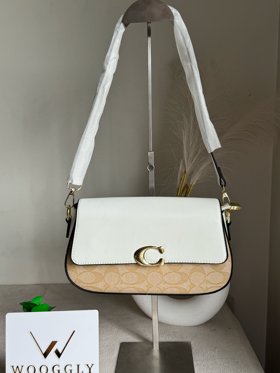 Luna - White & Beige