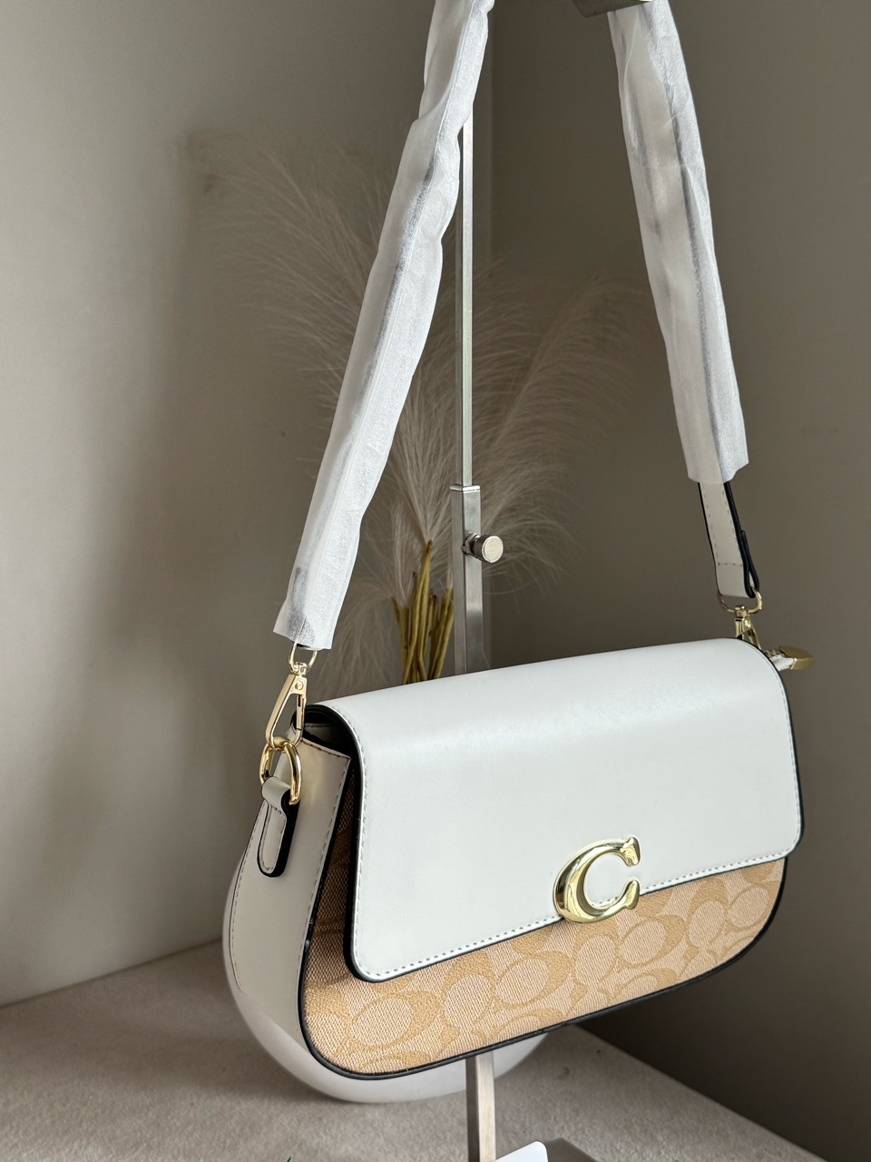 Luna - White & Beige