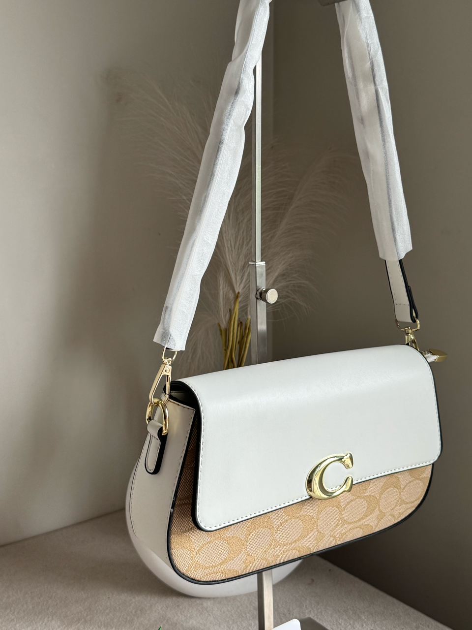 Luna - White & Beige