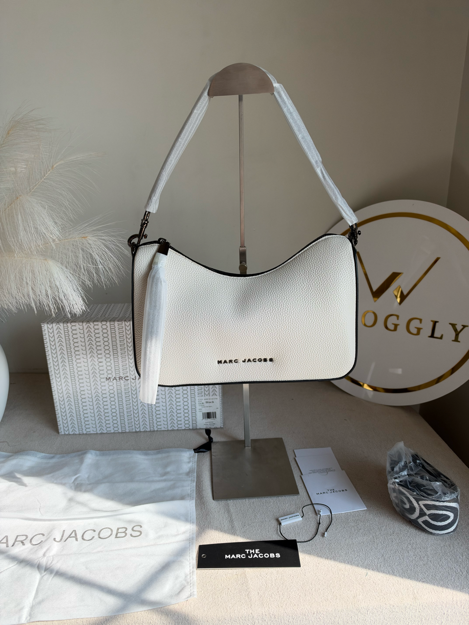 Drifter Convertible Shoulder Bag With Box Packing - Off White