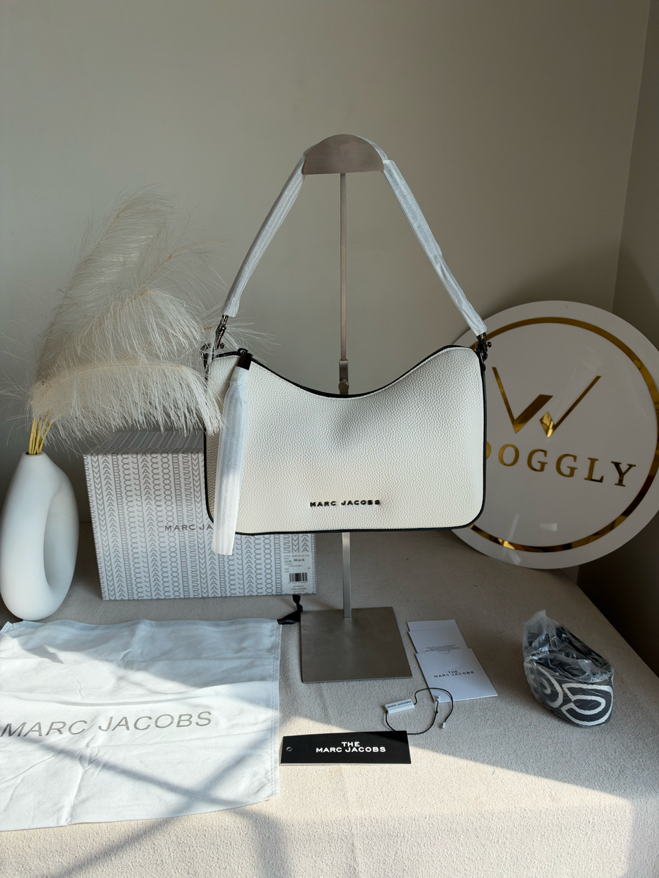 Drifter Convertible Shoulder Bag With Box Packing - Off White