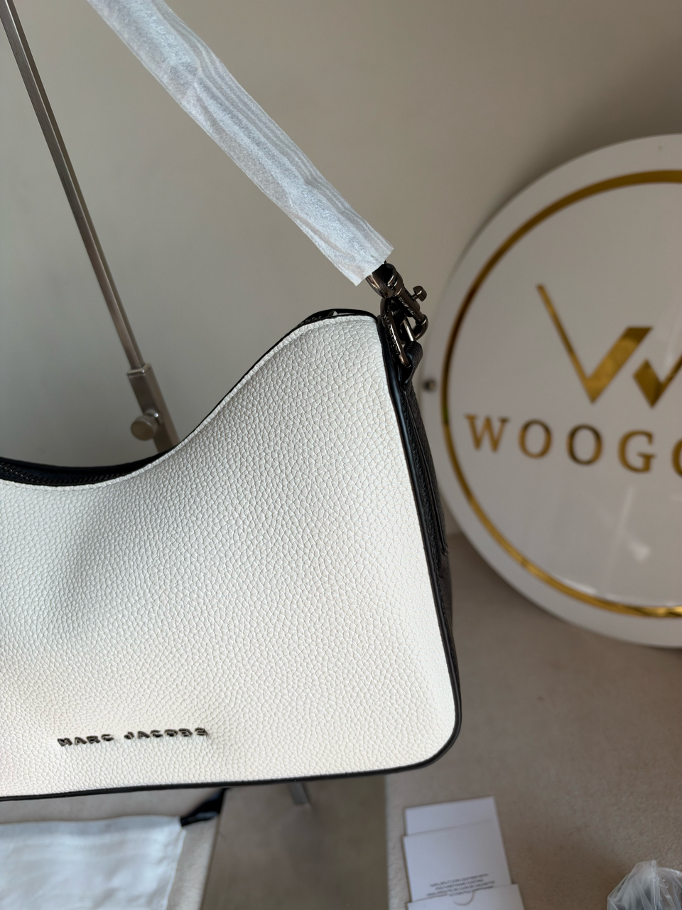 Drifter Convertible Shoulder Bag With Box Packing - Off White