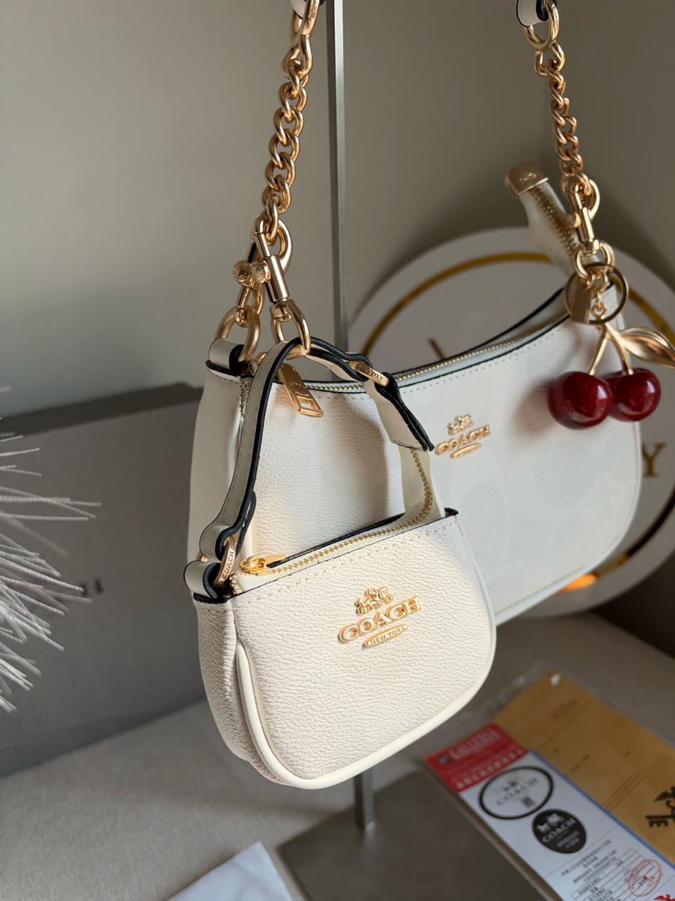 Teri Gift Box with Baby Teri Charm & Cherry Charm - White