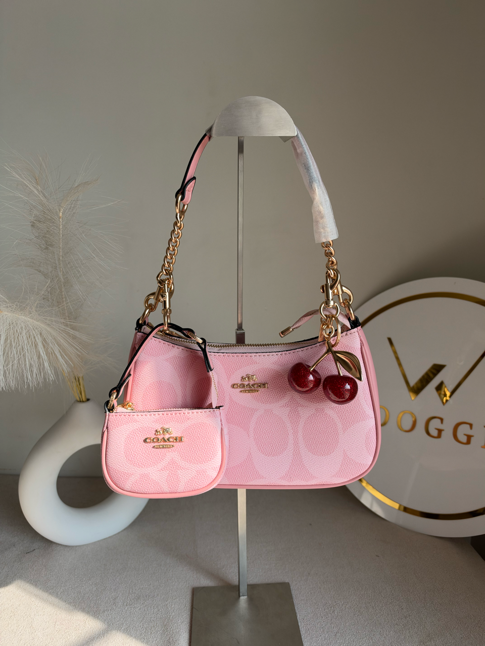 Teri Gift Box with Baby Teri Charm & Cherry Charm - Pink