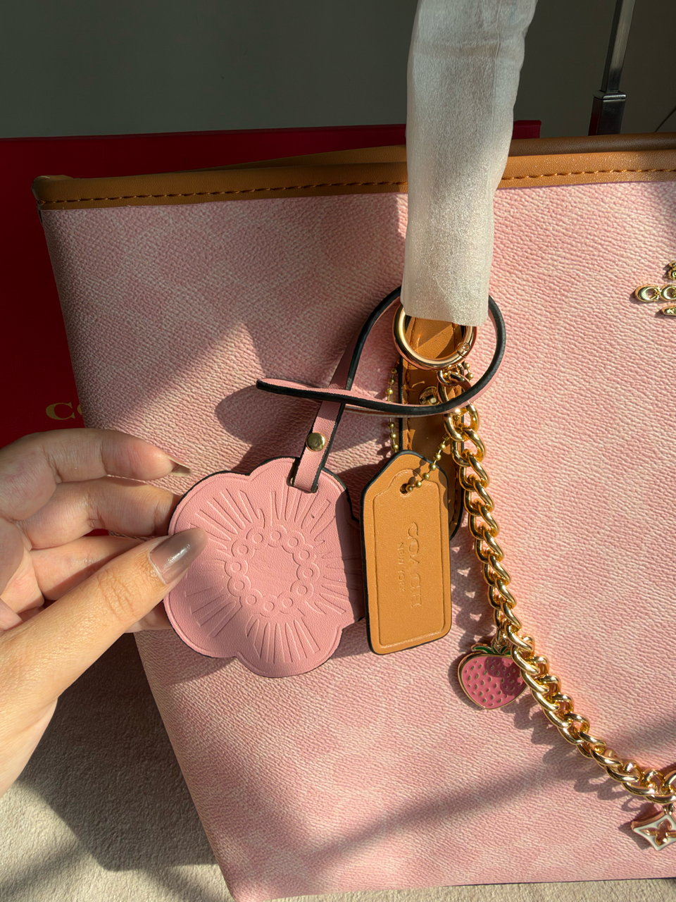 High Quality Tote Bag with Charms & Chain (Box Packing) - Pink