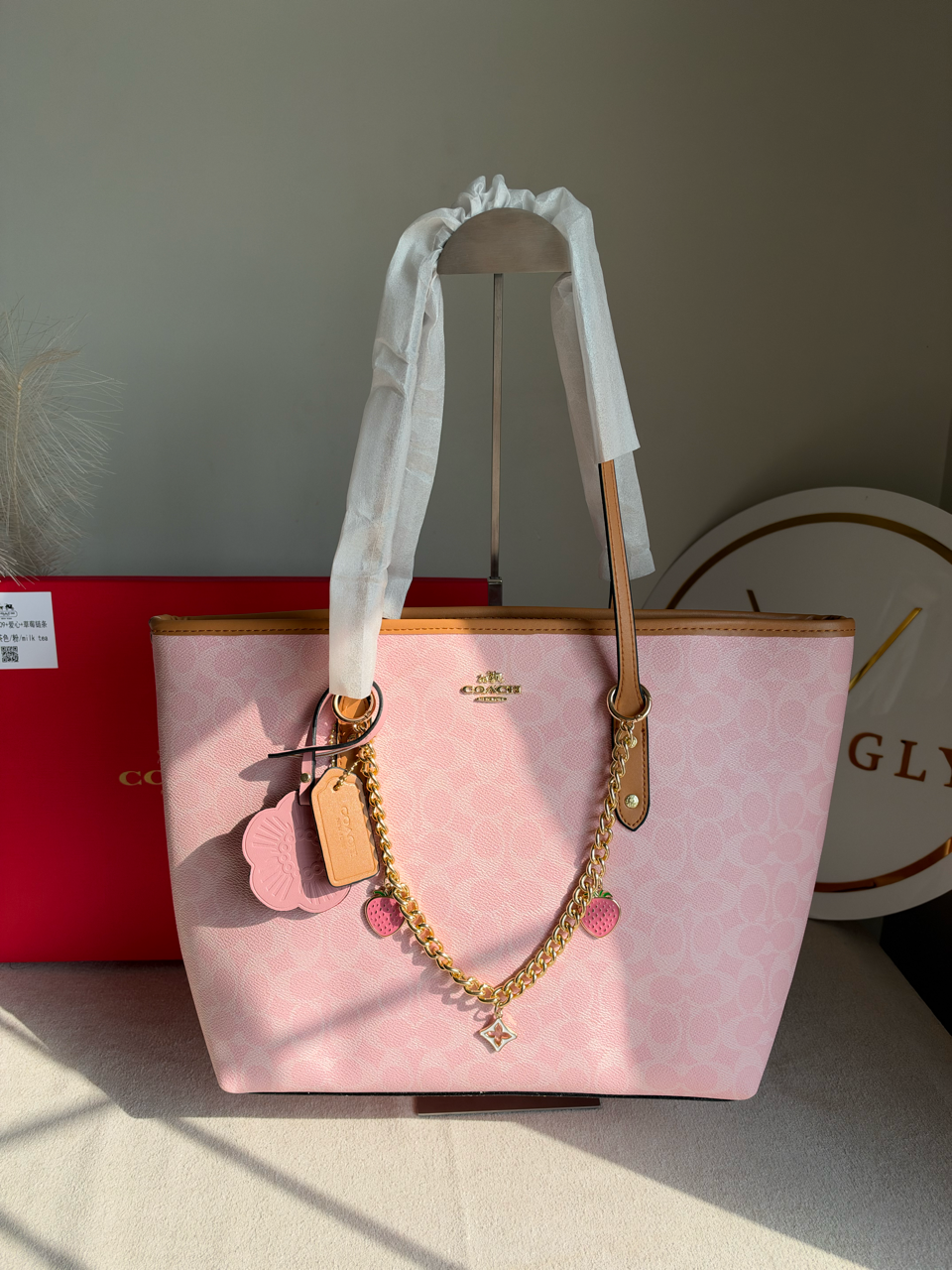 High Quality Tote Bag with Charms & Chain (Box Packing) - Pink