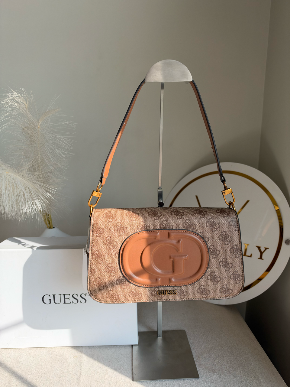 Izzy Flap Shoulder Bag With Box Packing - Latte