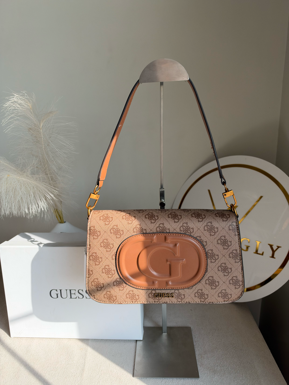 Izzy Flap Shoulder Bag With Box Packing - Latte
