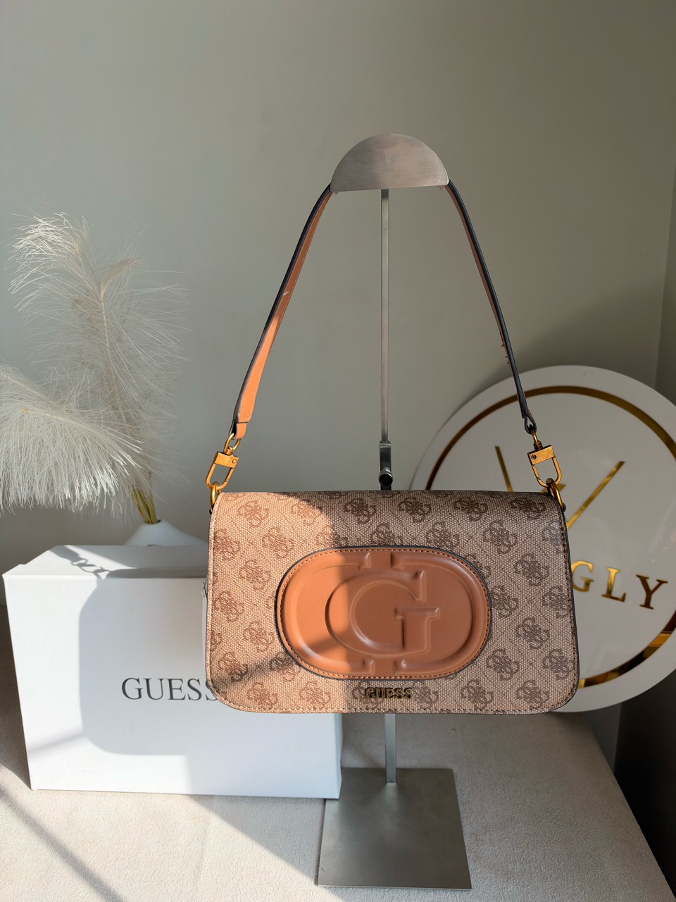 Izzy Flap Shoulder Bag With Box Packing - Latte