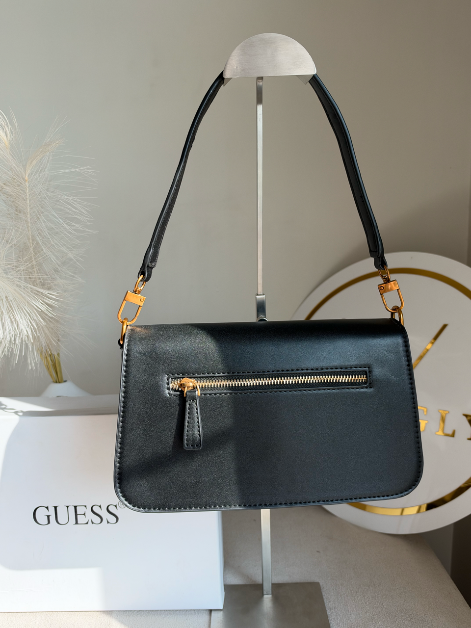 Izzy Flap Shoulder Bag With Box Packing - Black
