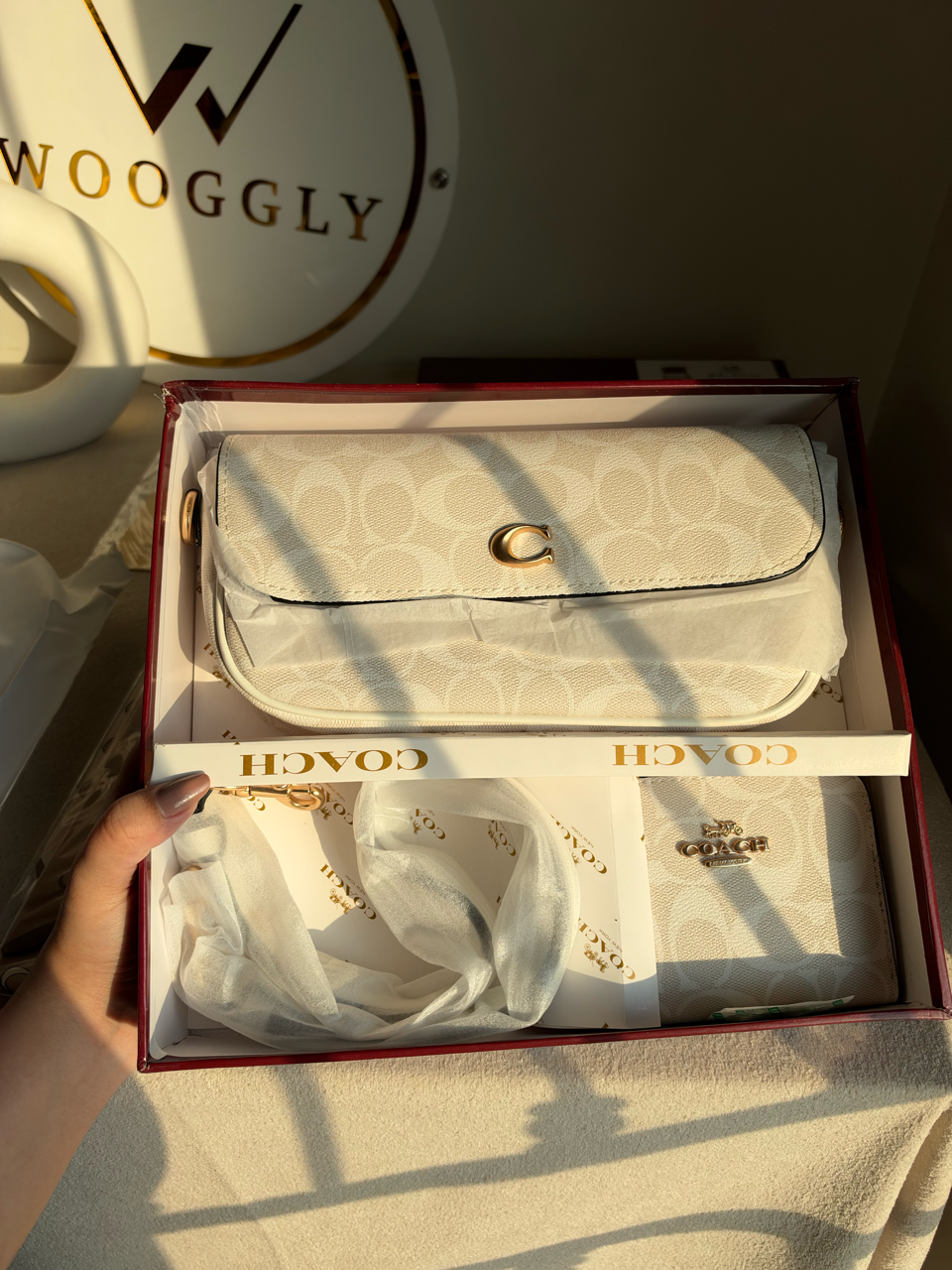 High Quality Gift Set With Wallet & Silk Scarf ( Box Packing) - Off White
