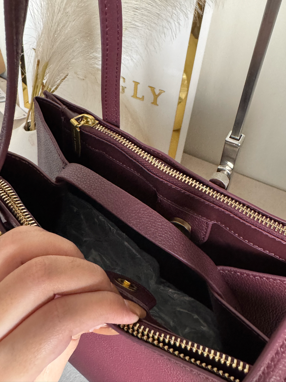 Everyday Essential Charles & Keith Tote Bag - Maroon