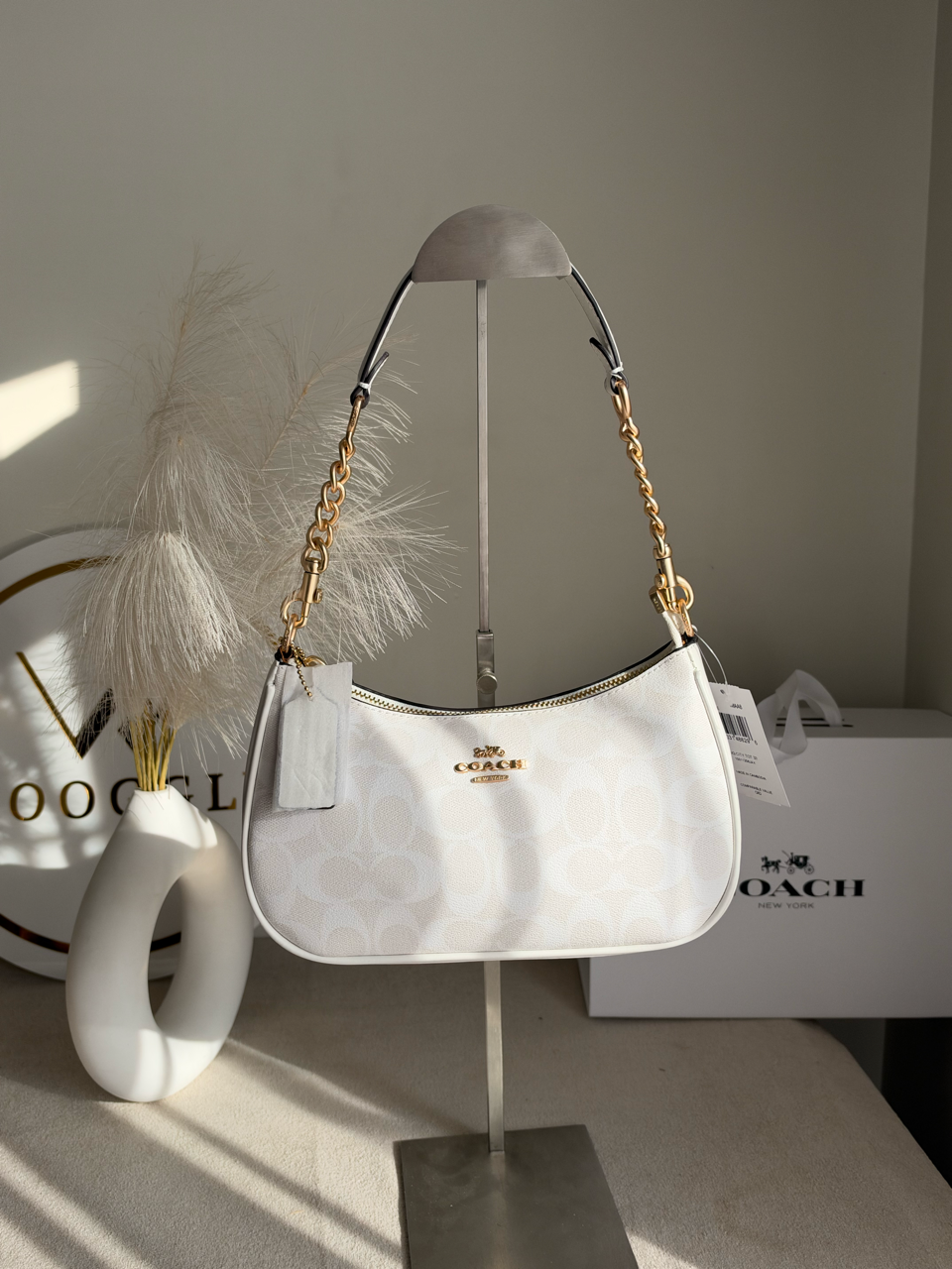 TERI PREMIUM WITH MAGNETIC BOX PACKING - Signature White