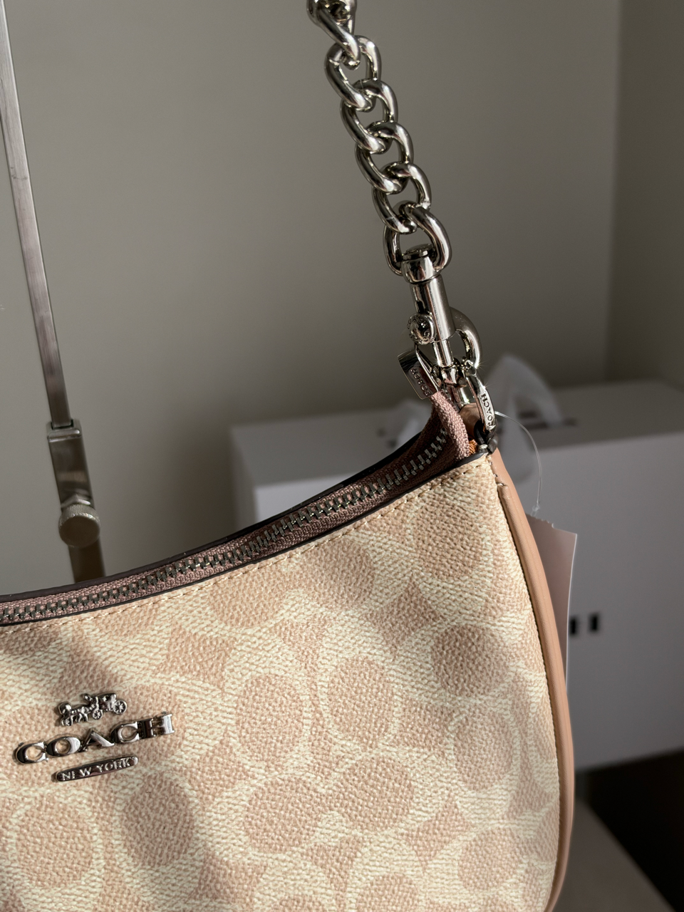 TERI PREMIUM WITH MAGNETIC BOX PACKING - Signature Beige
