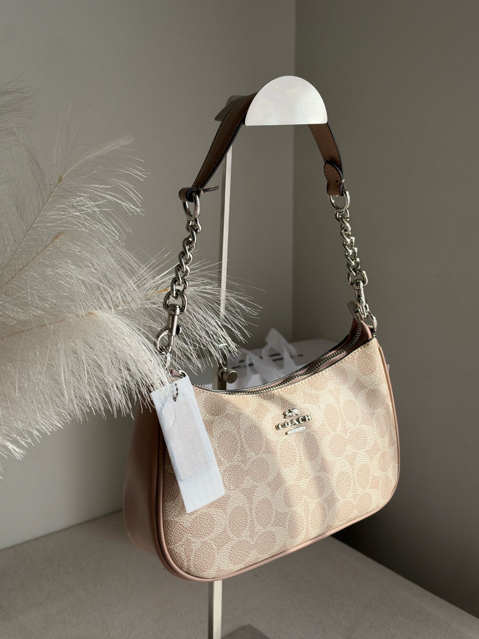 TERI PREMIUM WITH MAGNETIC BOX PACKING - Signature Beige