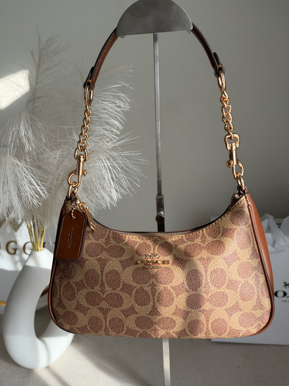 TERI PREMIUM WITH MAGNETIC BOX PACKING - Signature Apricot Brown