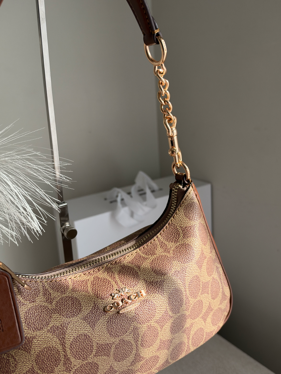 TERI PREMIUM WITH MAGNETIC BOX PACKING - Signature Apricot Brown