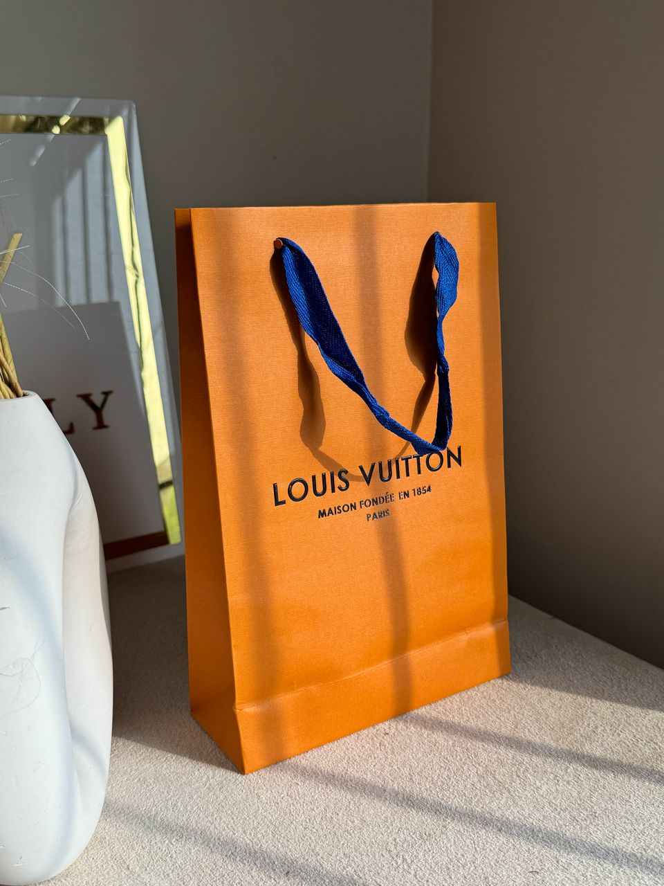 Gift Bag - Louis Vuitton- Small (MUST ADD ON BOX/CARTON PACKING)