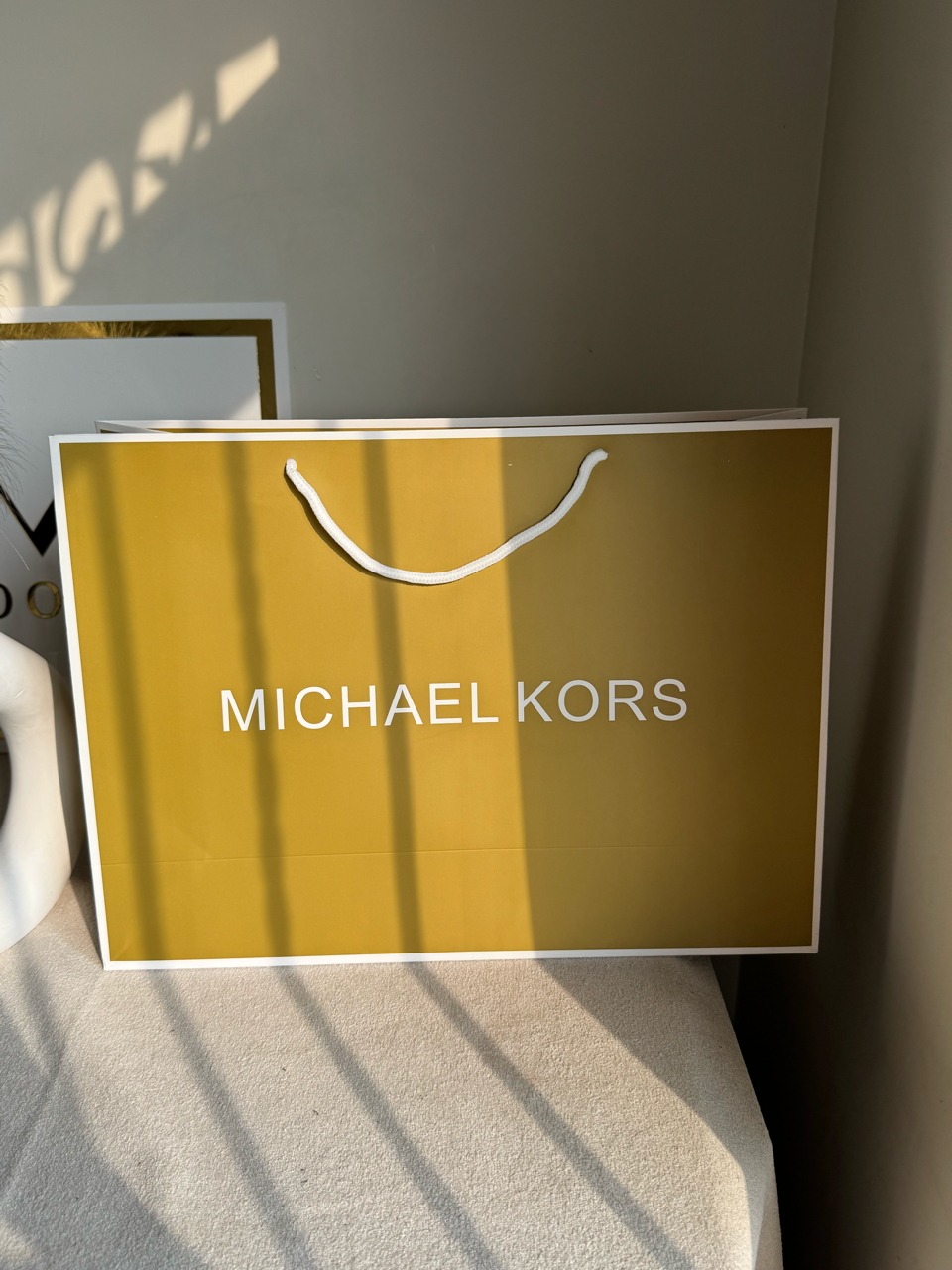 Gift Bag - MK (High Quality) - Large (MUST ADD ON BOX/CARTON PACKING)
