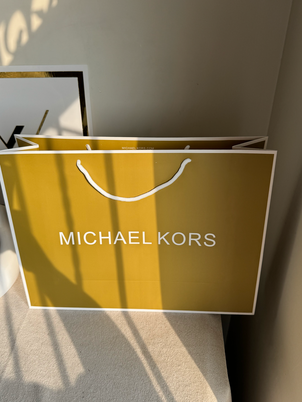 Gift Bag - MK (High Quality) - Large (MUST ADD ON BOX/CARTON PACKING)