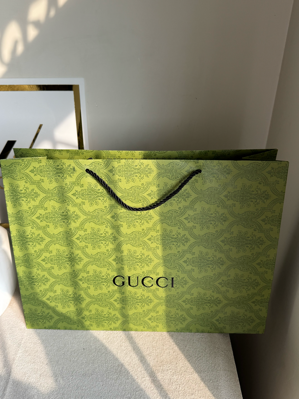 Gift Bag - Gucci (High Quality) - Large (MUST ADD ON BOX/CARTON PACKING)