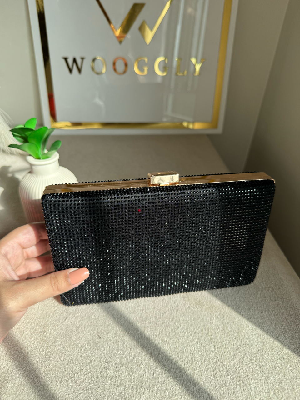 Luxe Shimmer Clutch - Black