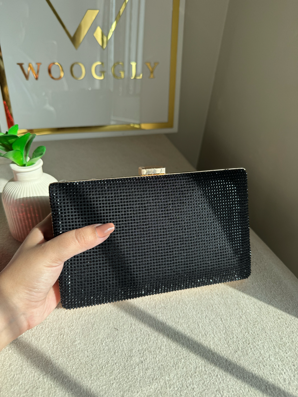 Luxe Shimmer Clutch - Black