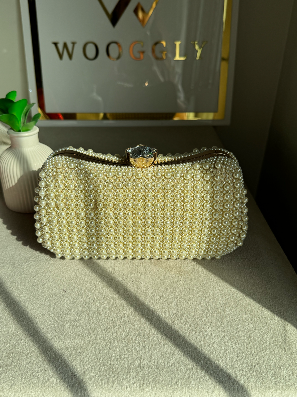 Pure Elegance Pearl Clutch