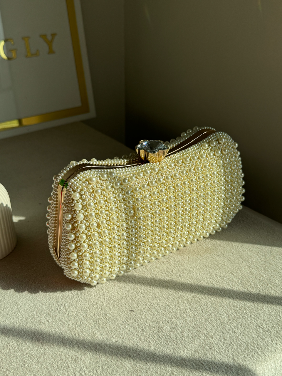 Pure Elegance Pearl Clutch