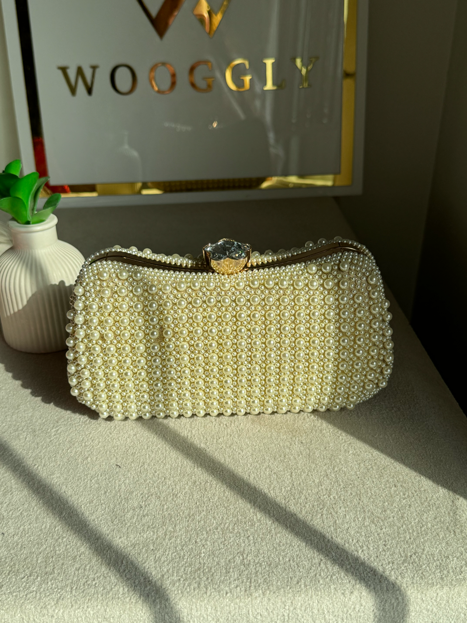 Pure Elegance Pearl Clutch
