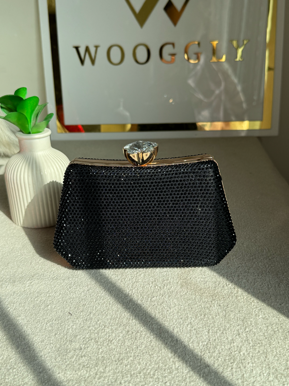 Soirée Shimmer Clutch - Black