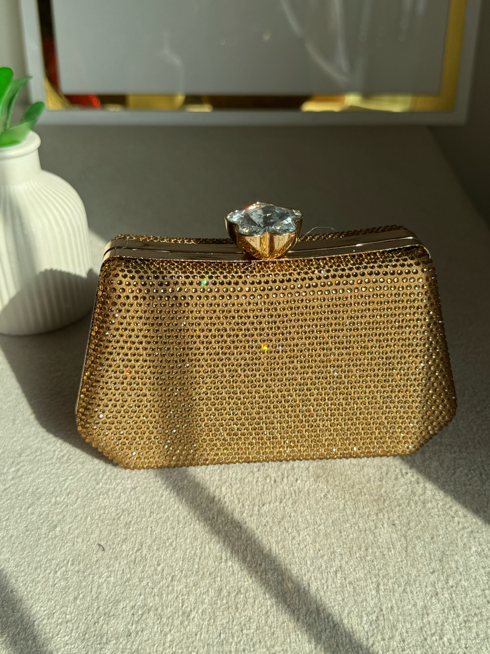 Soirée Shimmer Clutch - Golden
