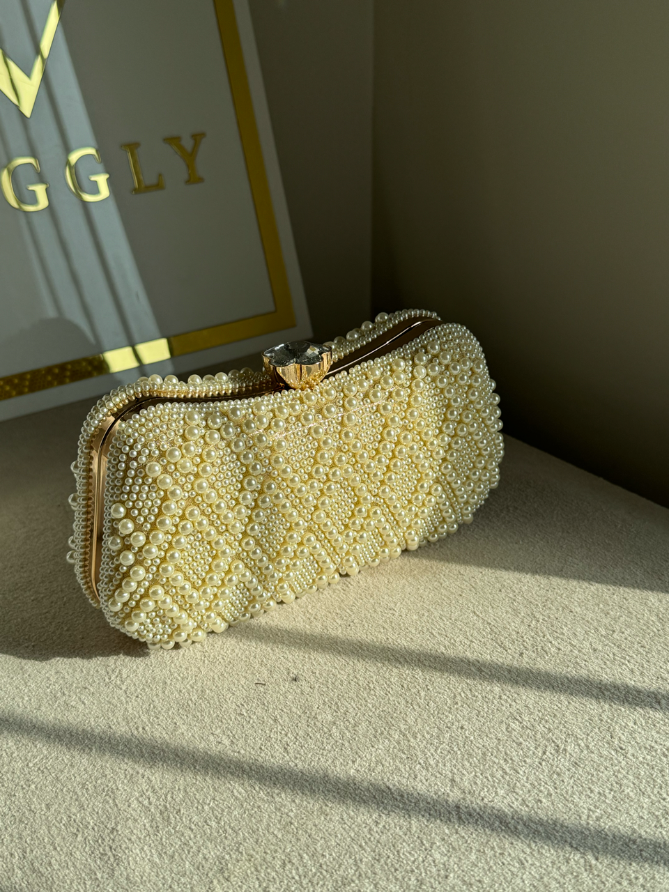 Lumina Shell Pearl Clutch