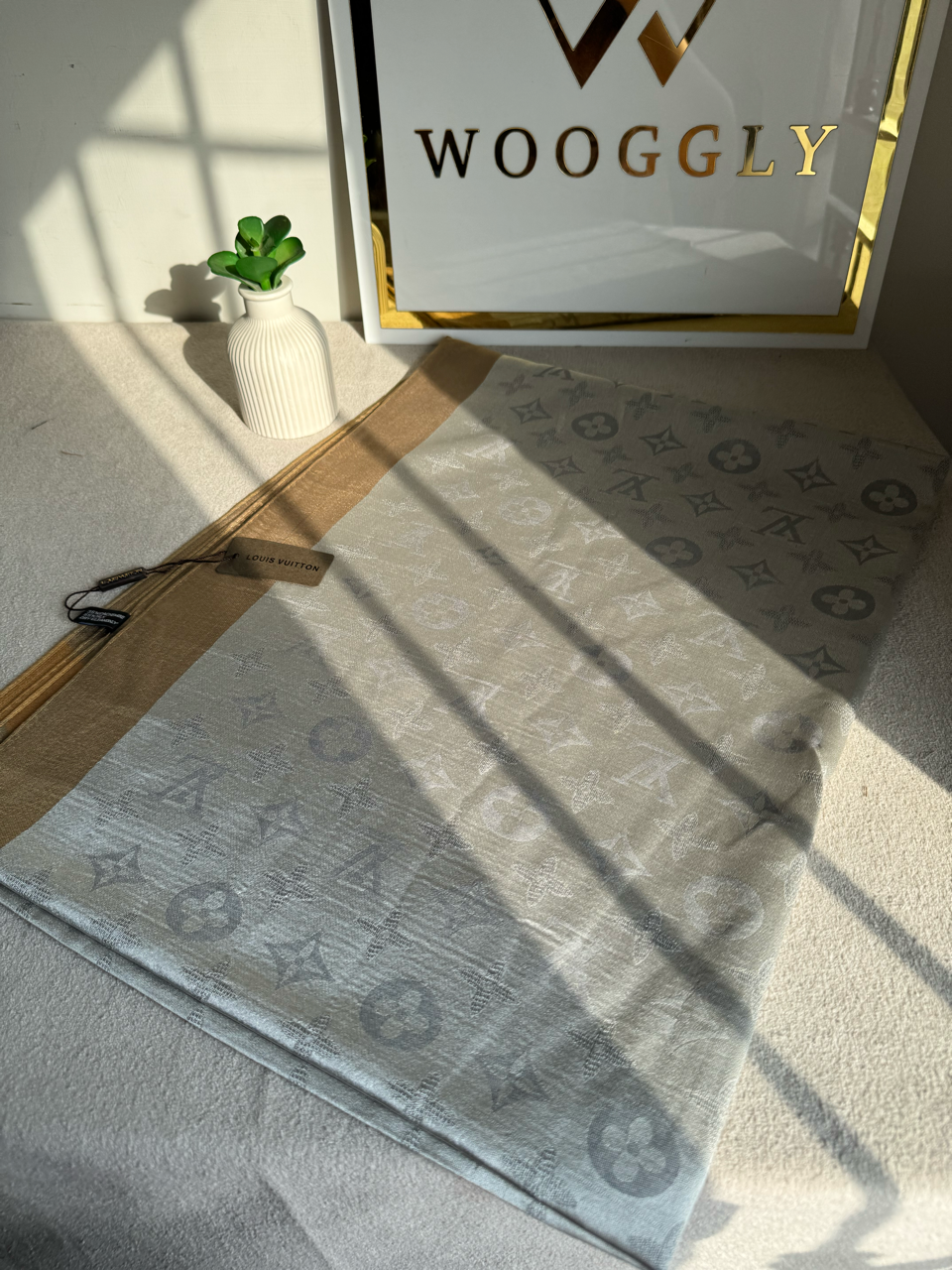 ALL SEASON LV Pashmina Stoller - Monogram Shine Shawl