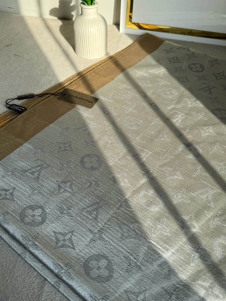 ALL SEASON LV Pashmina Stoller - Monogram Shine Shawl