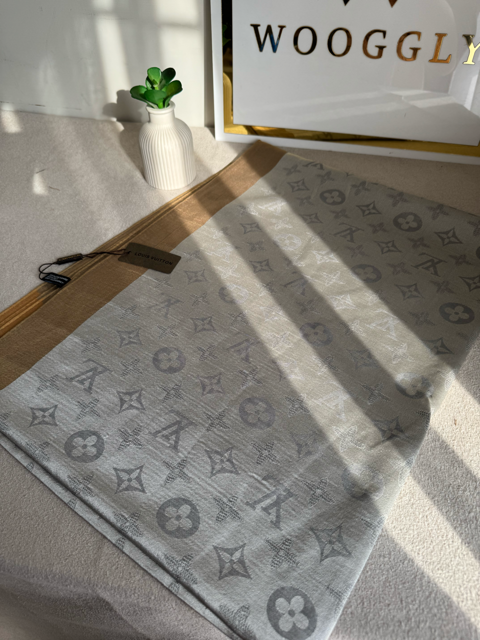 ALL SEASON LV Pashmina Stoller - Monogram Shine Shawl