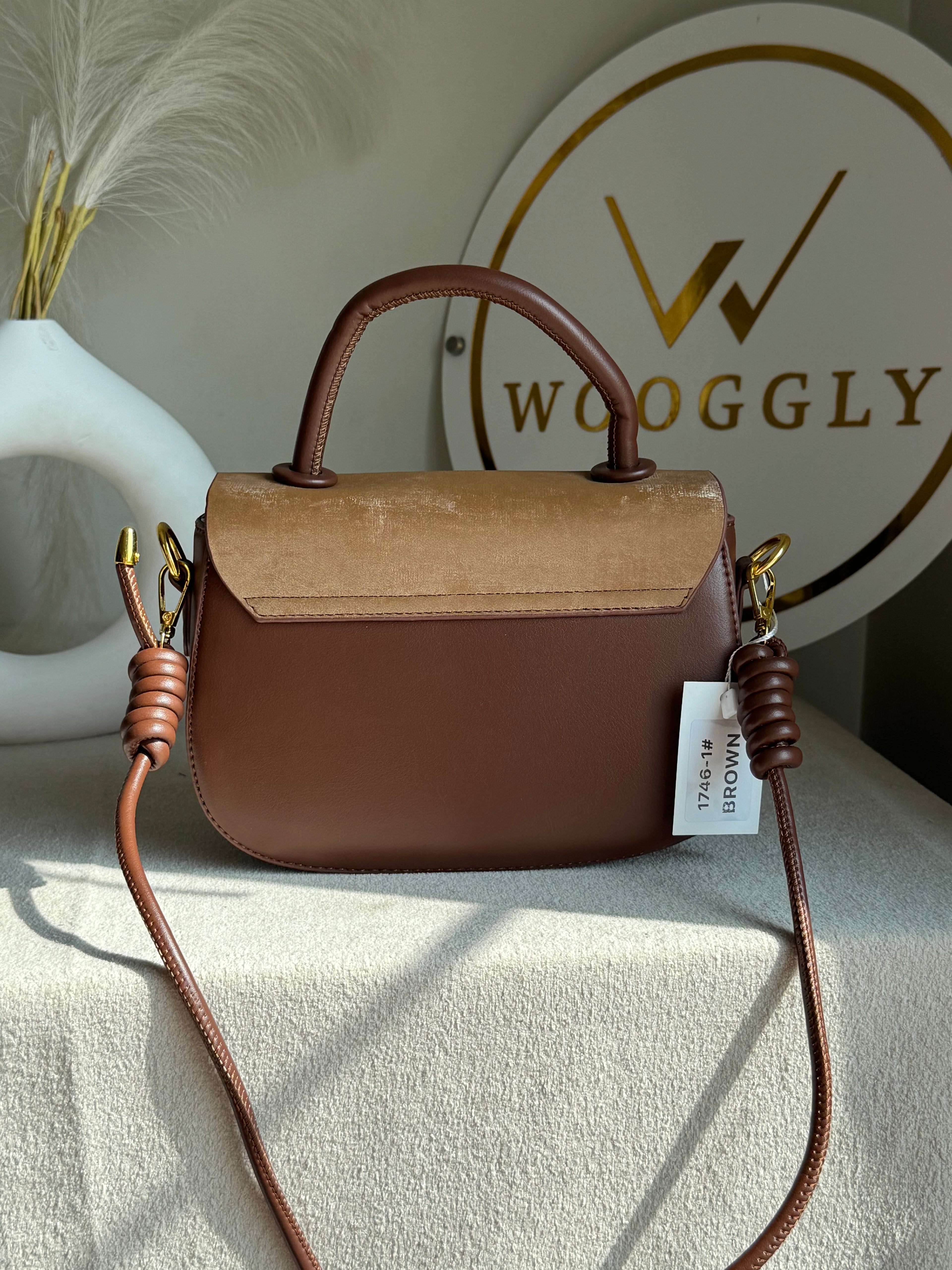 Grand Aura Top-Handle Bag - Brown