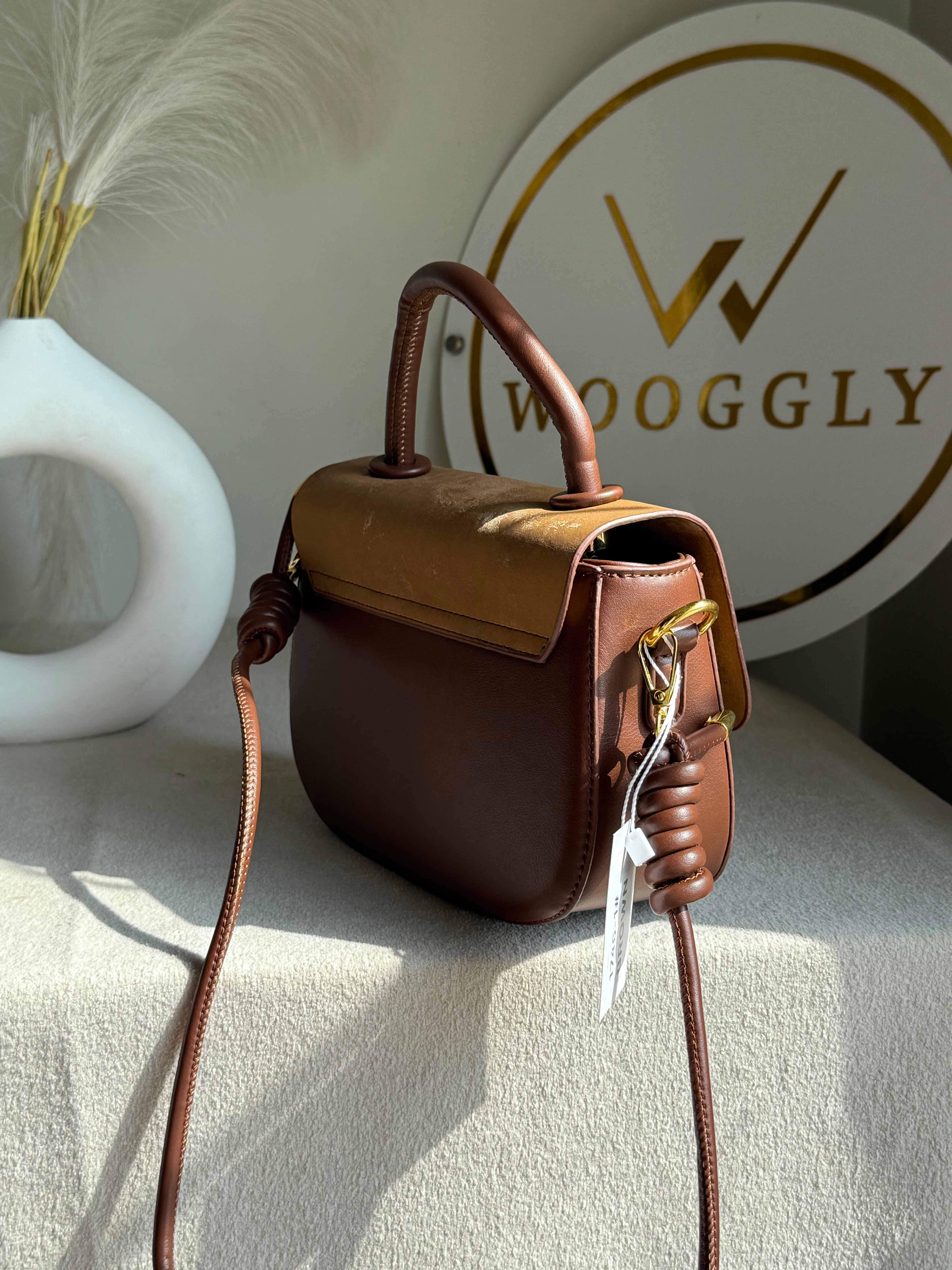 Grand Aura Top-Handle Bag - Brown