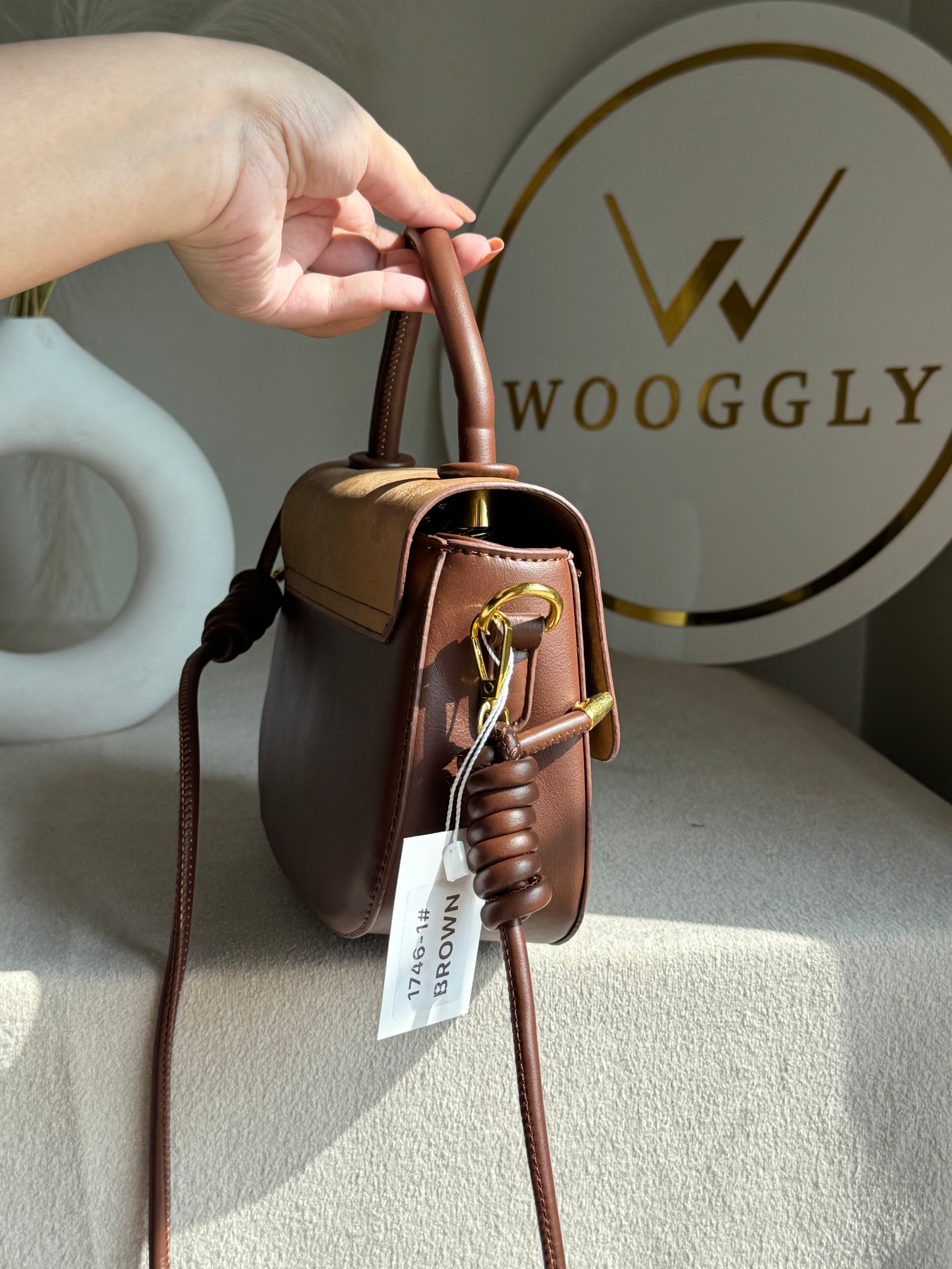 Grand Aura Top-Handle Bag - Brown