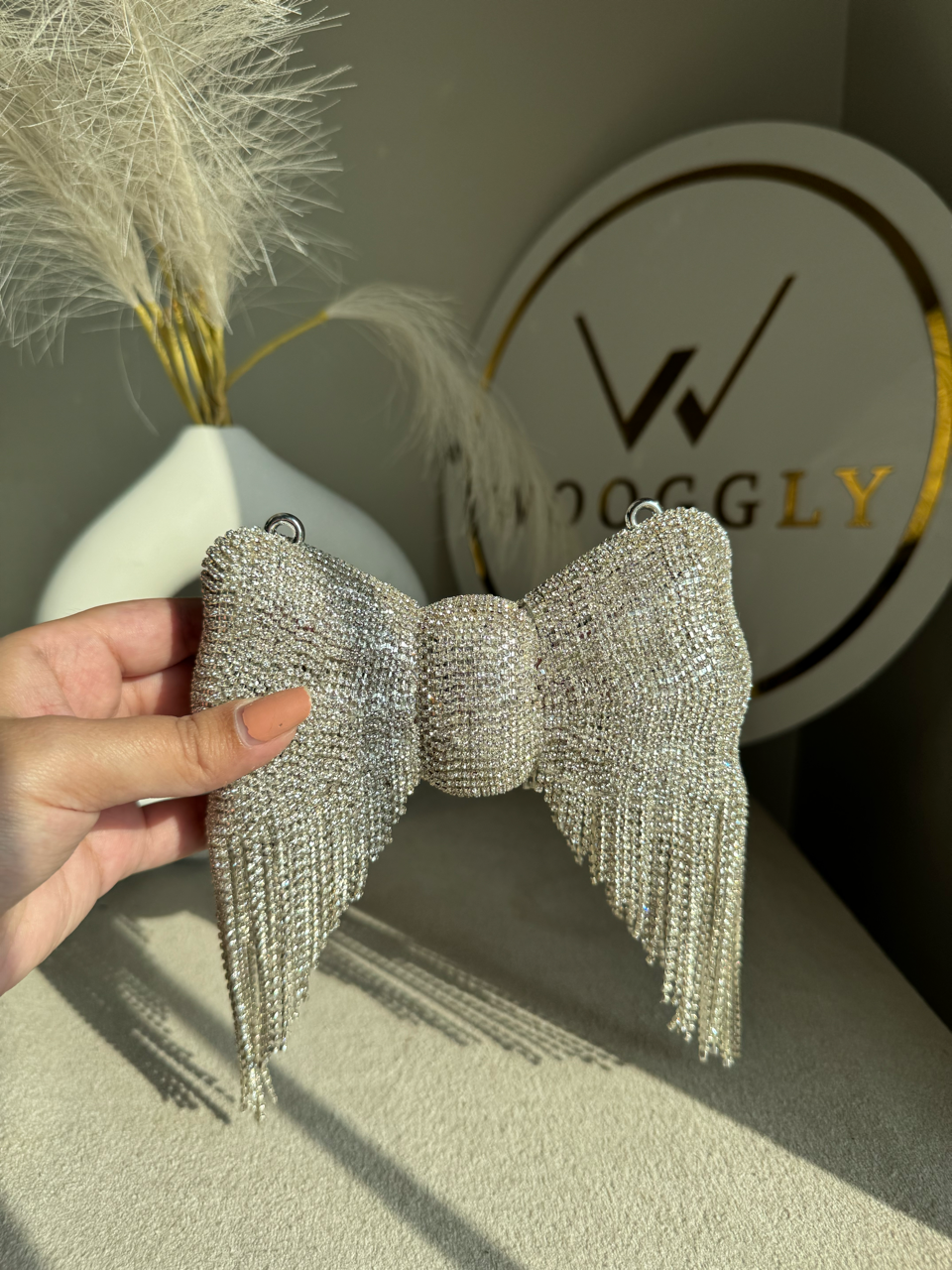 Main Character Bow Clutch - Silver