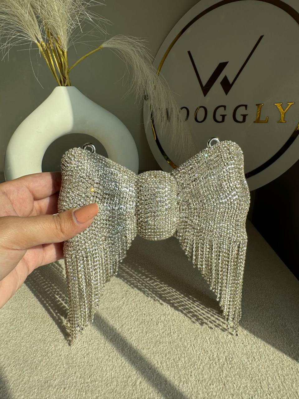 Main Character Bow Clutch - Silver
